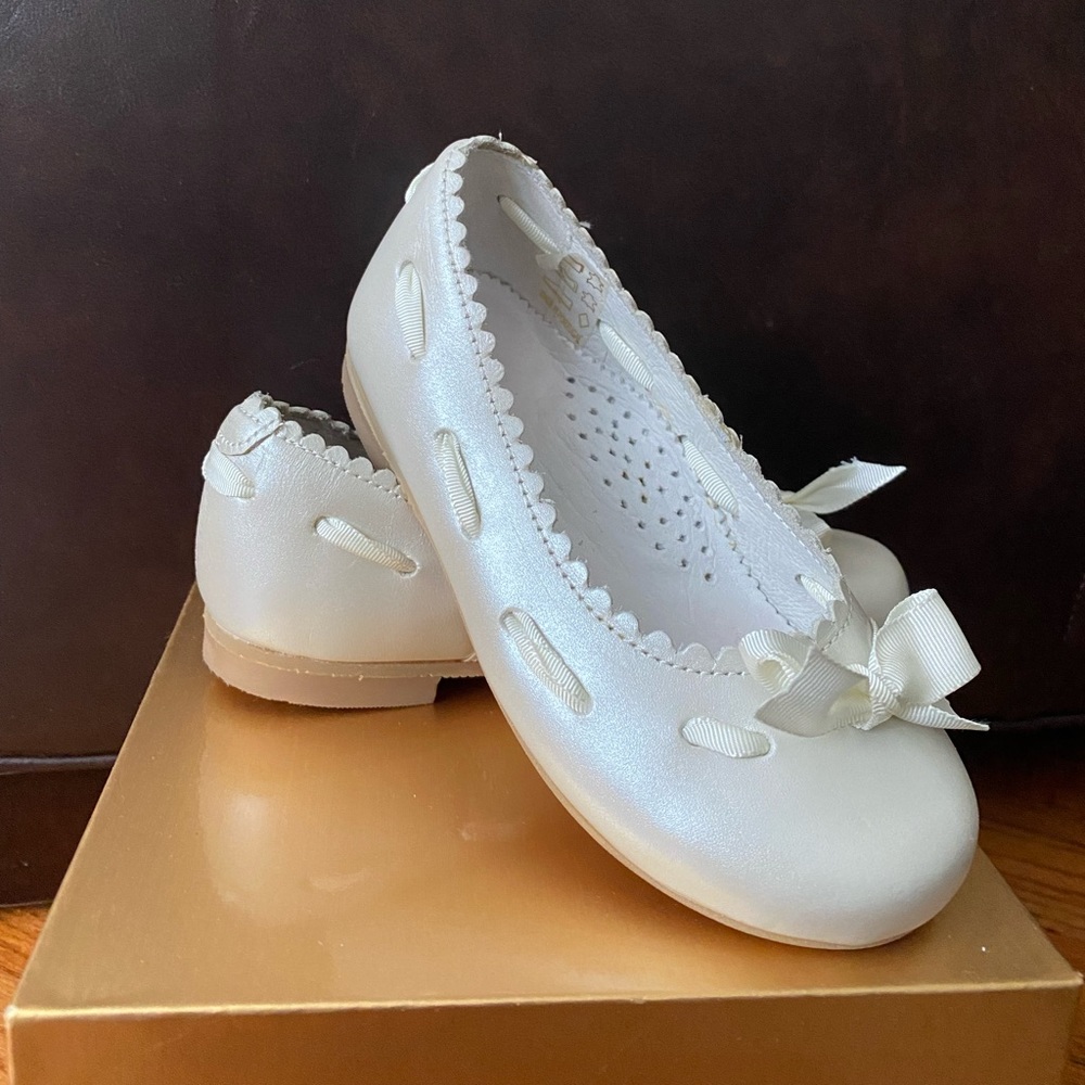 Little Girl Ballet Flats with Woven Ribbon Detail -EU 25